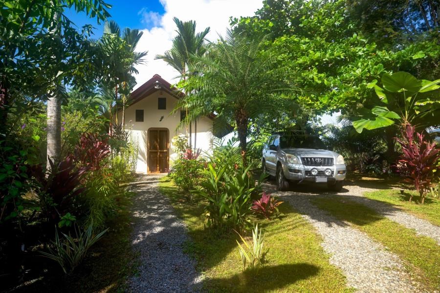 Cozy Sunset Ocean-View Bungalow on 3.5 Acres of Jungle with Creeks & Abundant Wildlife in Tres Rios Costa Rica